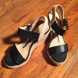 New Direction “Rachel” Black and Straw wedge